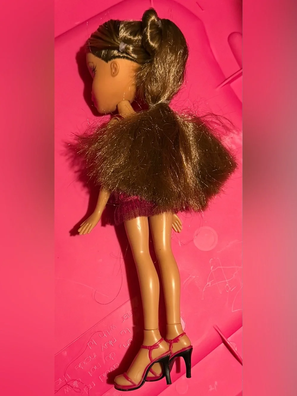 Yasmin - Bratz - Head Gamez - Original Outfit